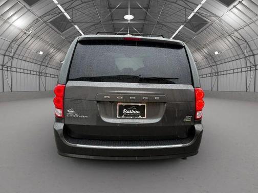 Gray 2019 Dodge Grand Caravan SXT