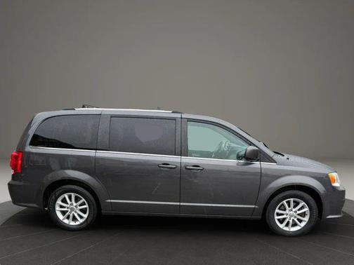 Gray 2019 Dodge Grand Caravan SXT