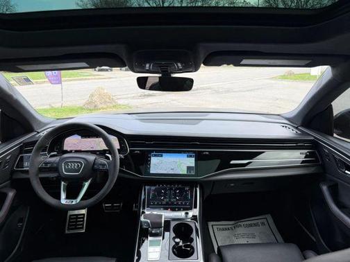 Mythos Black Metallic 2024 Audi RS Q8 4.0T quattro