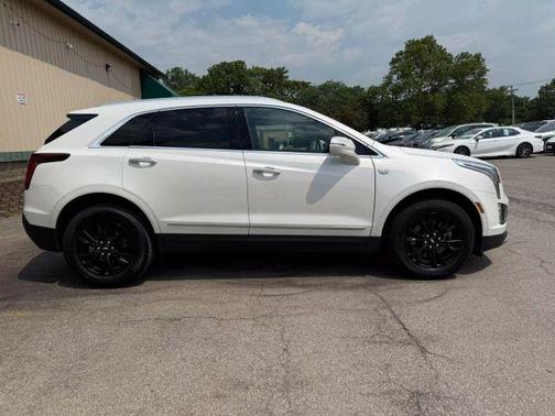 2022 Cadillac XT5 Premium Luxury