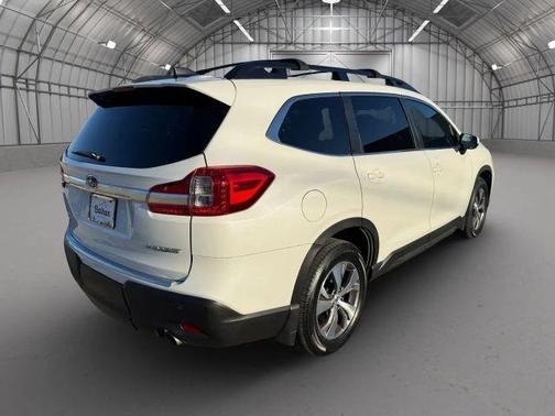 Crystal White Pearl 2022 Subaru Ascent Premium 7-Passenger