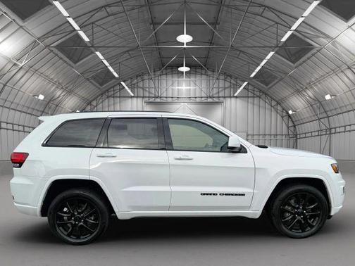 2021 Jeep Grand Cherokee Laredo