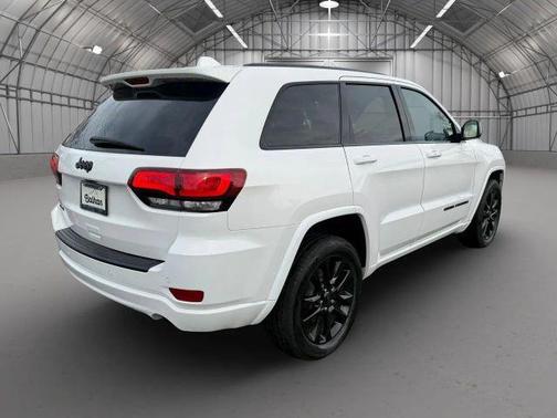 2021 Jeep Grand Cherokee Laredo