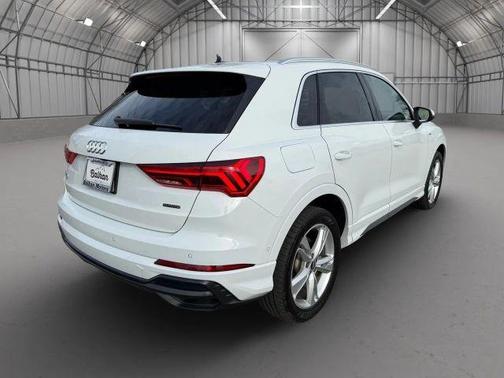 2021 Audi Q3 45 S line Premium