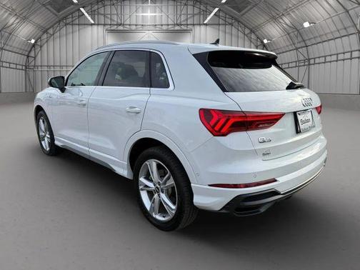 2021 Audi Q3 45 S line Premium