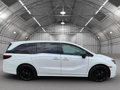 White 2025 Honda Odyssey Sport-L