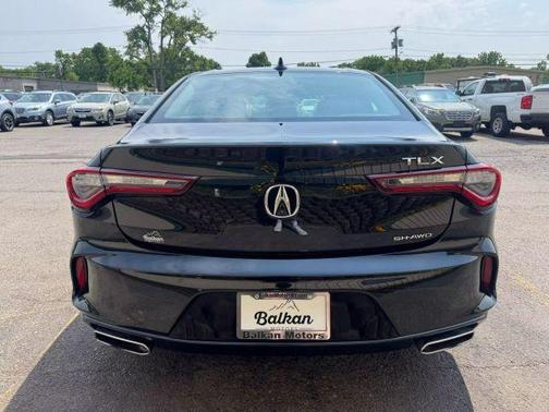 2022 Acura TLX Advance