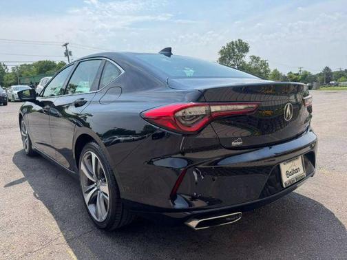 2022 Acura TLX Advance