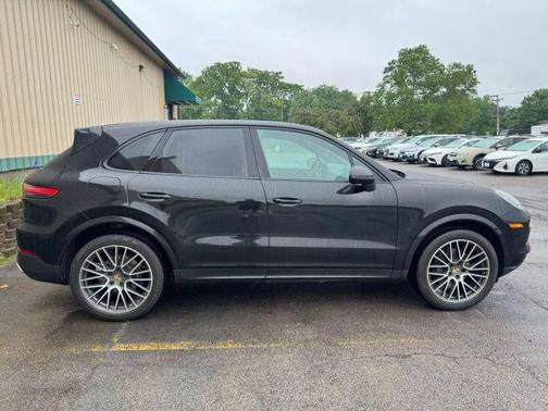 2020 Porsche Cayenne Base