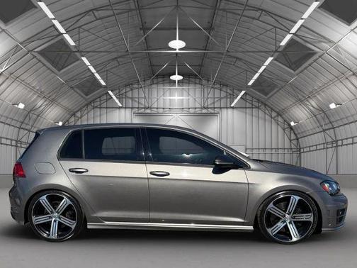 2016 Volkswagen Golf R 4-Door