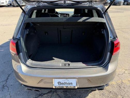 2016 Volkswagen Golf R 4-Door