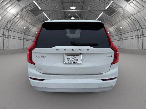 2022 Volvo XC90 T6 Momentum 6 Passenger