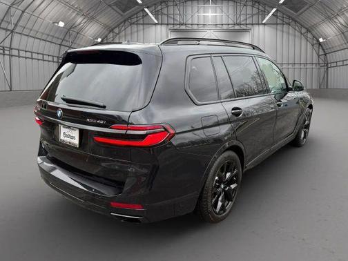 Black 2024 BMW X7 xDrive40i