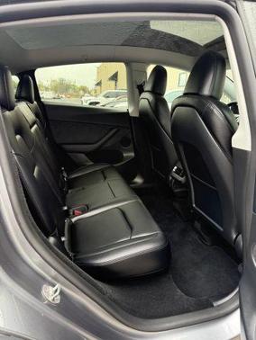 2025 Tesla Model Y Performance