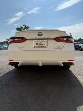 2021 Toyota Camry Hybrid SE