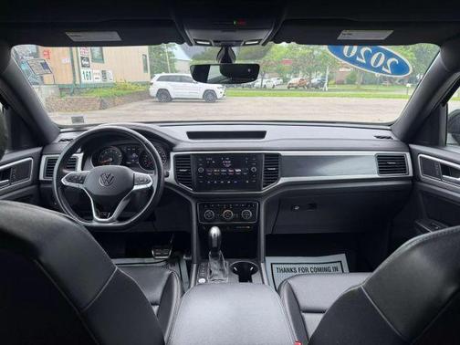 2020 Volkswagen Atlas Cross Sport 3.6L V6 SE w/Technology R-Line