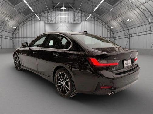 2019 BMW 330 i xDrive