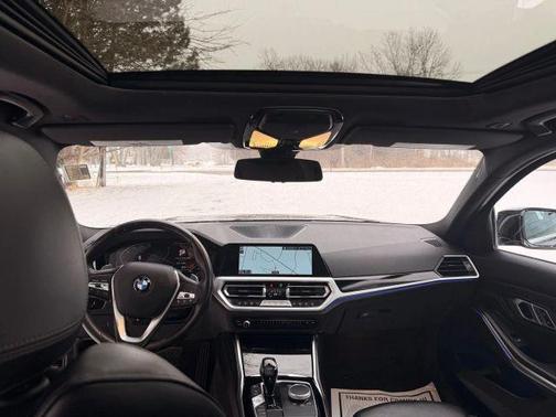 2019 BMW 330 i xDrive