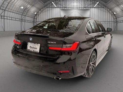 2019 BMW 330 i xDrive