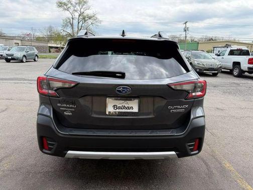 2022 Subaru Outback Touring