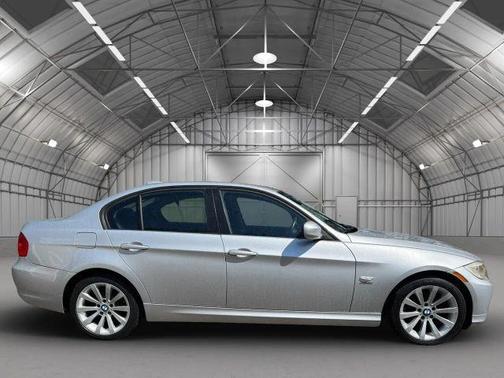 Gray 2011 BMW 328 i xDrive
