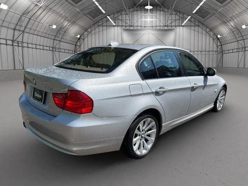 Gray 2011 BMW 328 i xDrive