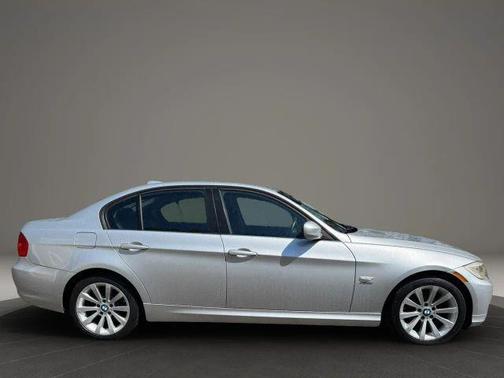 Gray 2011 BMW 328 i xDrive