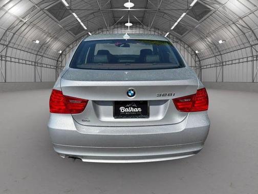 Gray 2011 BMW 328 i xDrive