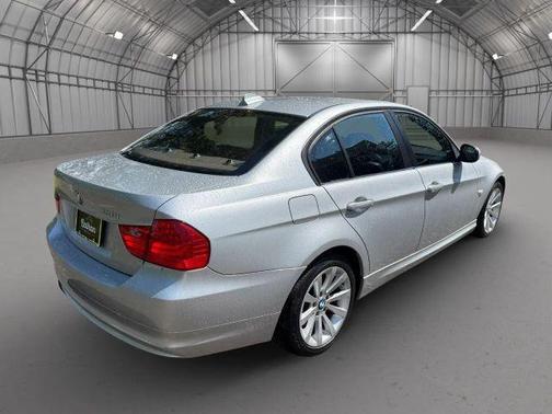 Gray 2011 BMW 328 i xDrive