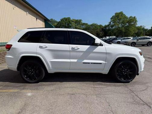 2021 Jeep Grand Cherokee Laredo