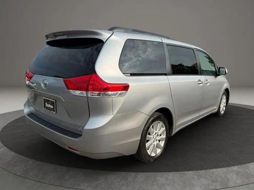 Gray 2014 Toyota Sienna LE