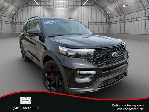Black 2023 Ford Explorer ST