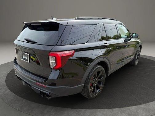 Black 2023 Ford Explorer ST