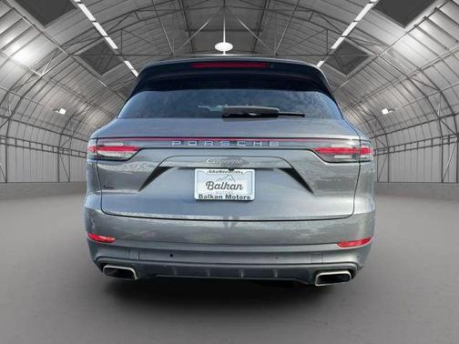 2021 Porsche Cayenne Base