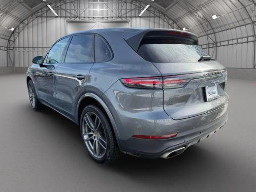 2021 Porsche Cayenne Base