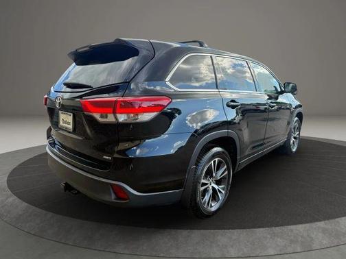 2018 Toyota Highlander LE