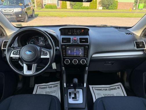 Crystal Black Silica 2017 Subaru Forester 2.5i Premium