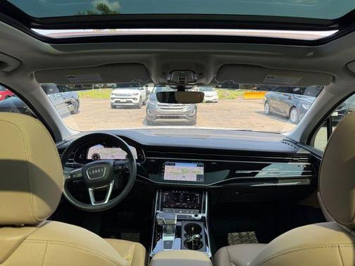 2022 Audi Q7 45 Premium