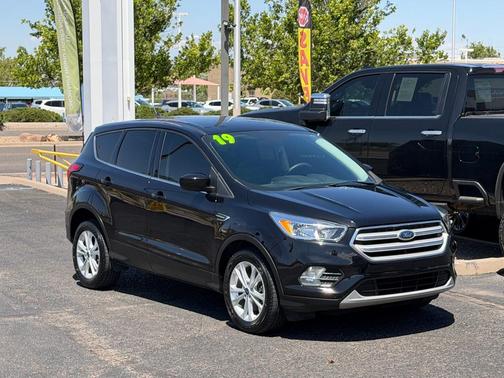 Agate Black Metallic 2019 Ford Escape SE