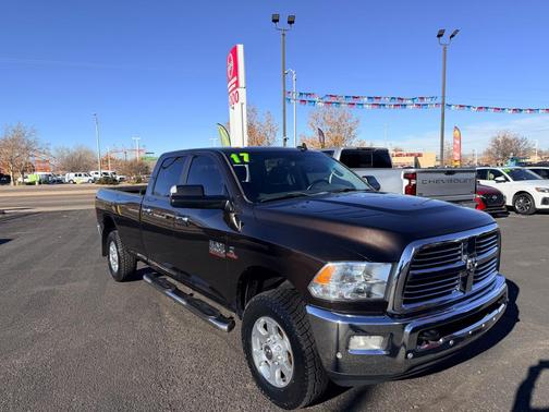 2017 RAM 2500 Big Horn Crew Cab 4x4 8' Box