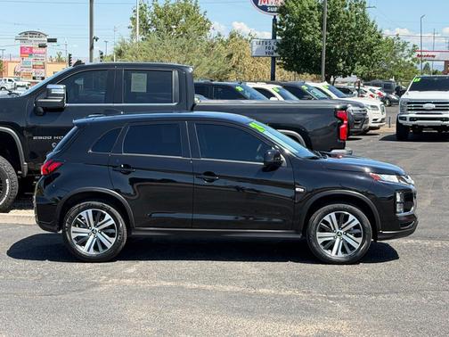 Labrador Black Pearl 2024 Mitsubishi Outlander Sport SE