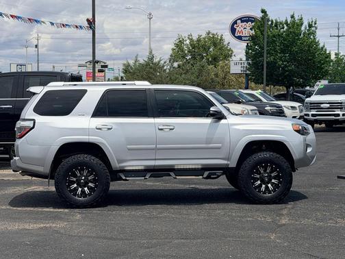 Classic Silver Metallic 2018 Toyota 4Runner SR5 Premium