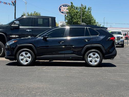 Midnight Black Metallic 2019 Toyota RAV4 XLE