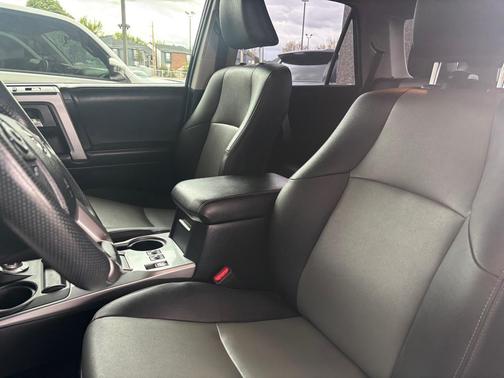 Nautical Blue Metallic 2019 Toyota 4Runner SR5 Premium