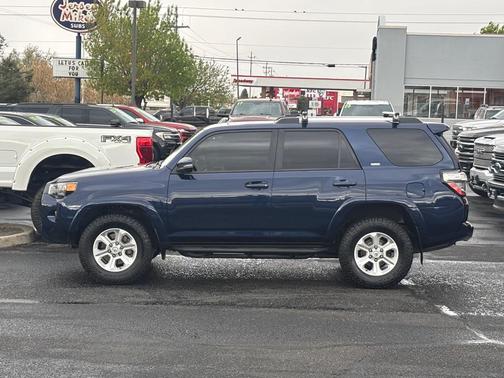 Nautical Blue Metallic 2019 Toyota 4Runner SR5 Premium