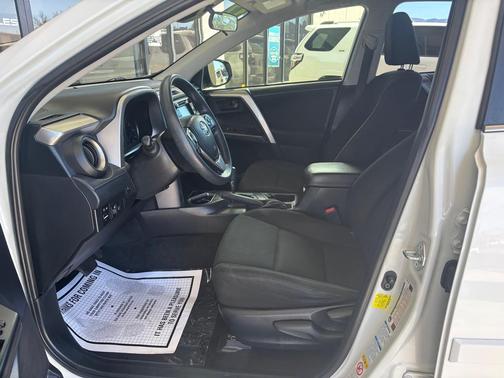 Super White 2017 Toyota RAV4 LE