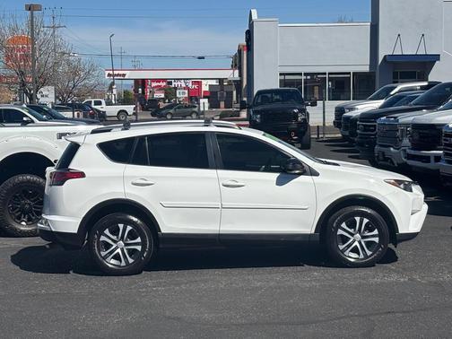 Super White 2017 Toyota RAV4 LE