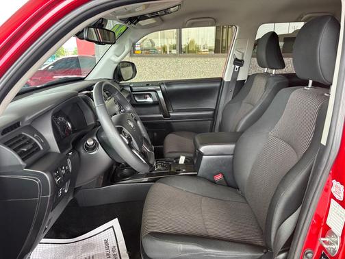 2024 Toyota 4Runner TRD Off Road