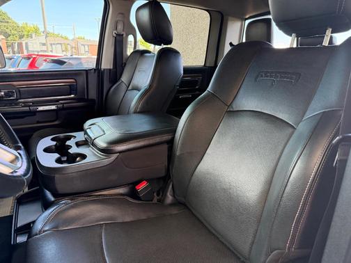 Bright White Clearcoat 2016 RAM 2500 Laramie