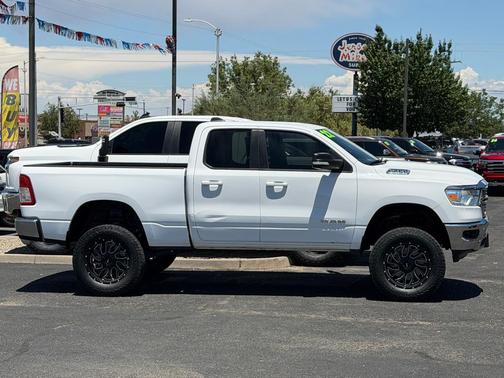 Bright White Clearcoat 2022 RAM 1500 Big Horn/Lone Star